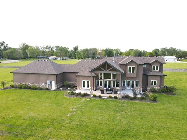 2313 E Royerton Road, Muncie, IN 47303