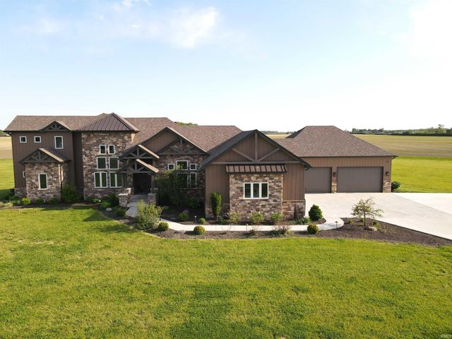 2313 E Royerton Road, Muncie, IN 47303