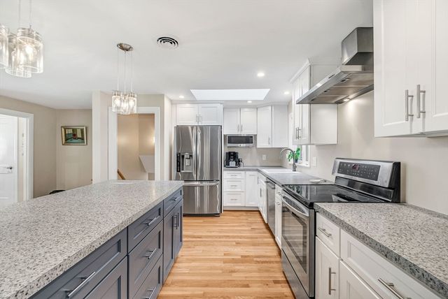 89 Rolling Lane, Needham, MA 02492