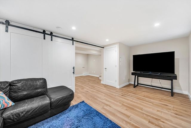 89 Rolling Lane, Needham, MA 02492