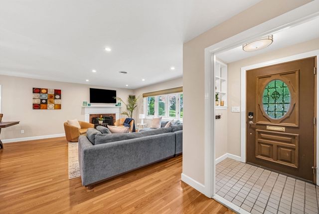 89 Rolling Lane, Needham, MA 02492