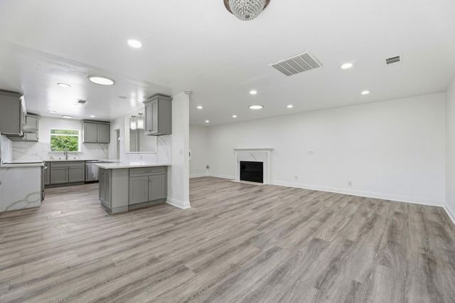 619 Wales Drive, Folsom, CA 95630