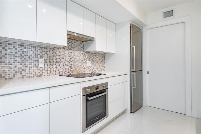 6917 Collins Avenue 720, Miami Beach, FL 33141