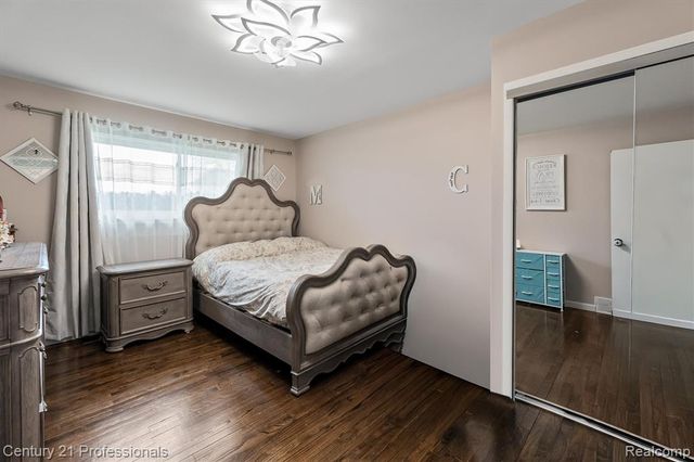 37010 Calka Drive, Sterling Heights, MI 48310