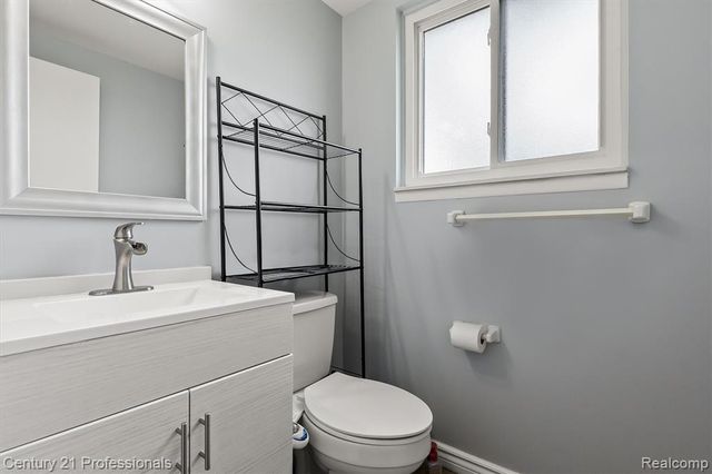 37010 Calka Drive, Sterling Heights, MI 48310