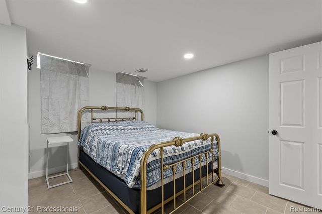 37010 Calka Drive, Sterling Heights, MI 48310