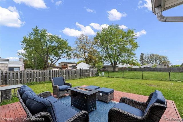 37010 Calka Drive, Sterling Heights, MI 48310