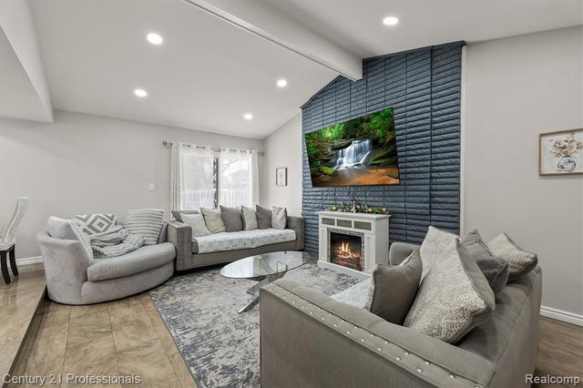 37010 Calka Drive, Sterling Heights, MI 48310