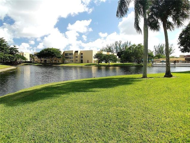 5750 NW 64th Avenue 201, Tamarac, FL 33319