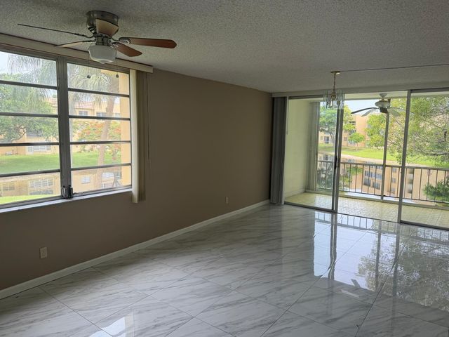 5750 NW 64th Avenue 201, Tamarac, FL 33319