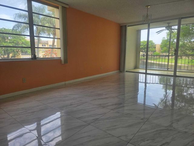 5750 NW 64th Avenue 201, Tamarac, FL 33319
