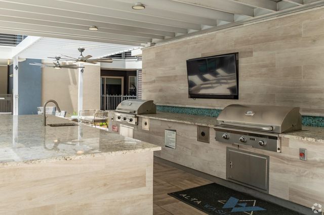 6400 Washington Avenue 603, Houston, TX 77007