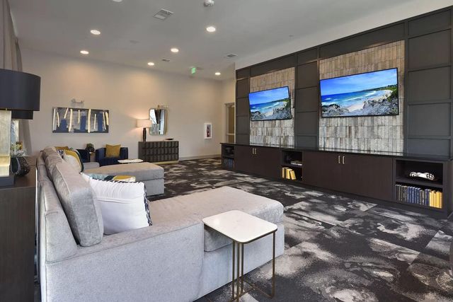 6400 Washington Avenue 603, Houston, TX 77007