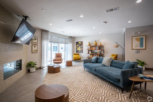 6400 Washington Avenue 603, Houston, TX 77007