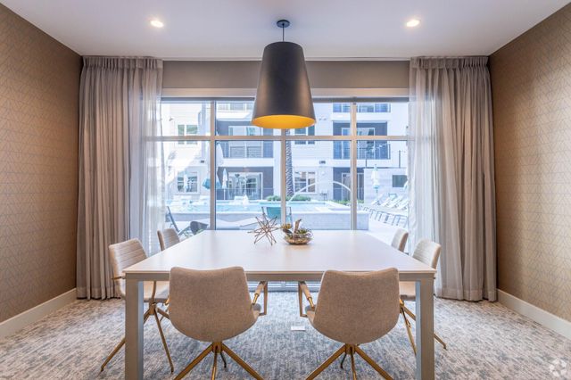 6400 Washington Avenue 603, Houston, TX 77007