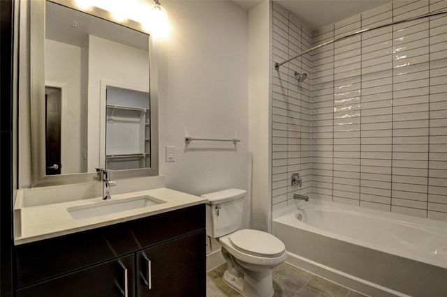 6400 Washington Avenue 603, Houston, TX 77007