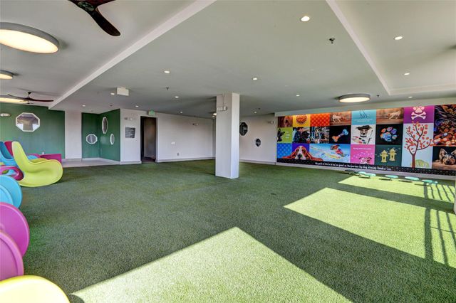 6400 Washington Avenue 603, Houston, TX 77007