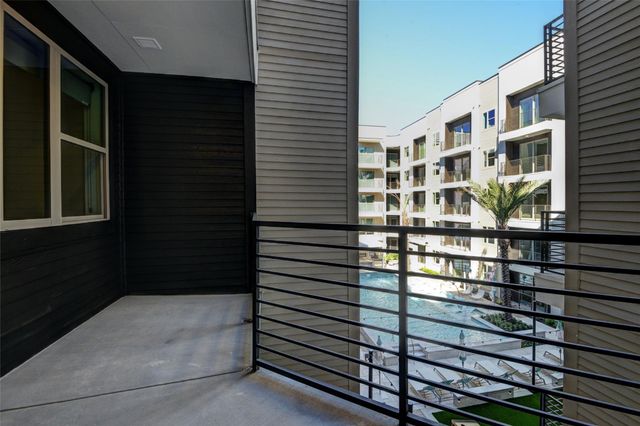 6400 Washington Avenue 603, Houston, TX 77007