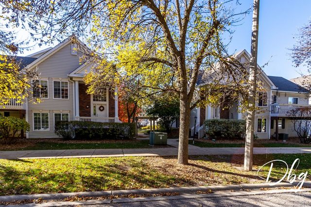 31 S TREEHOUSE Lane 31, Round Lake, IL 60073