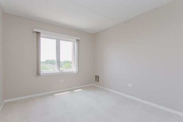 7400 N LINCOLN Avenue 511, Skokie, IL 60076