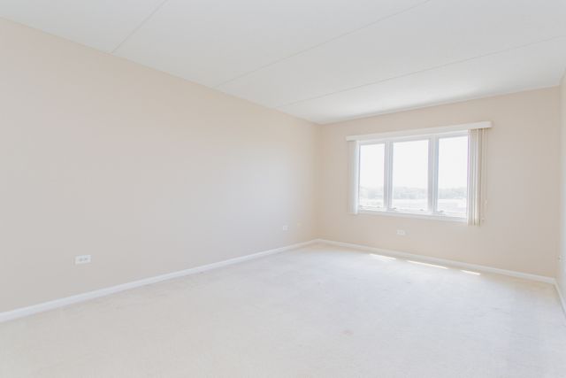 7400 N LINCOLN Avenue 511, Skokie, IL 60076