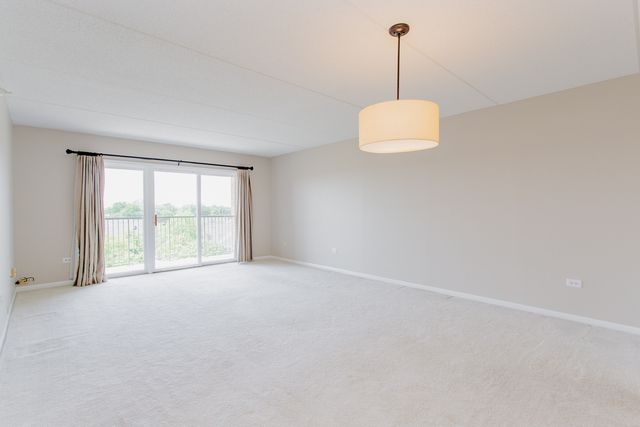 7400 N LINCOLN Avenue 511, Skokie, IL 60076