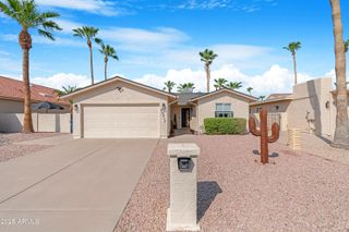 26410 S NEW TOWN Drive, Sun Lakes, AZ 85248