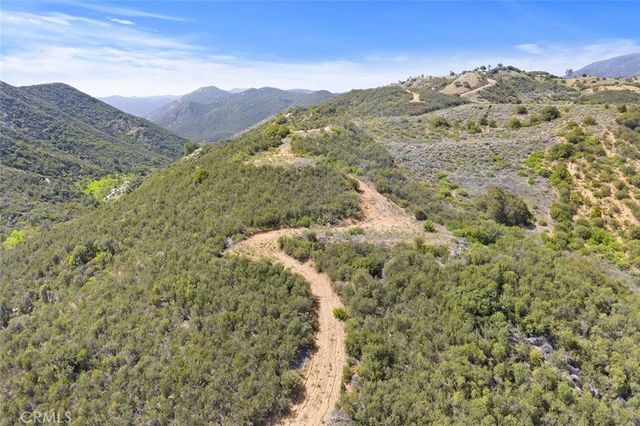 2 La Cresta Highlands Circle, Murrieta, CA 92562