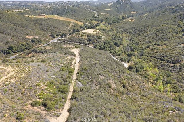 2 La Cresta Highlands Circle, Murrieta, CA 92562