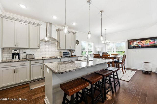 1339 Helm Place Ln, Louisville, KY 40299