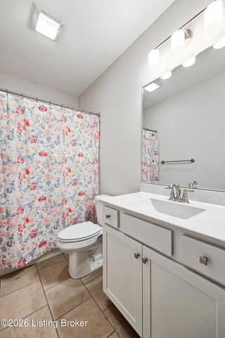 1339 Helm Place Ln, Louisville, KY 40299