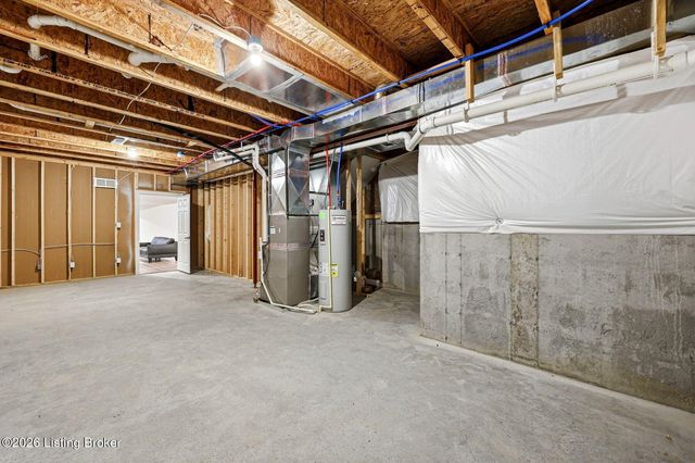 1339 Helm Place Ln, Louisville, KY 40299