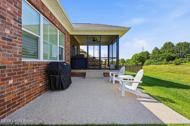 1339 Helm Place Ln, Louisville, KY 40299