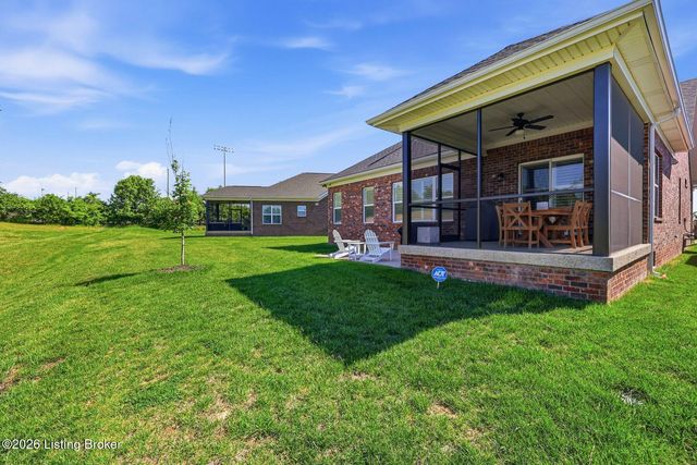 1339 Helm Place Ln, Louisville, KY 40299