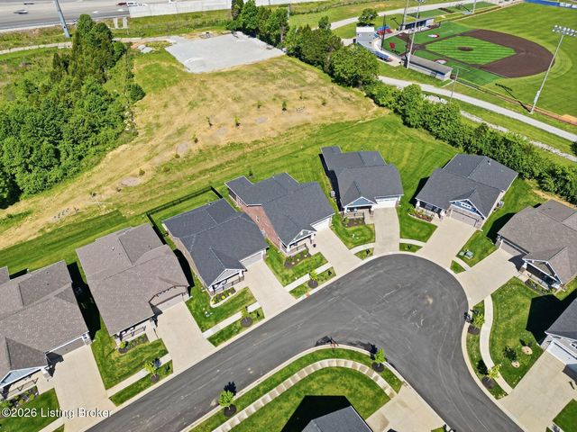 1339 Helm Place Ln, Louisville, KY 40299