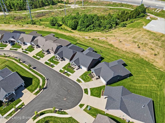 1339 Helm Place Ln, Louisville, KY 40299