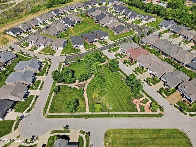 1339 Helm Place Ln, Louisville, KY 40299