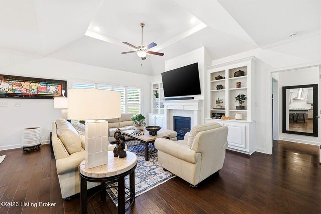 1339 Helm Place Ln, Louisville, KY 40299