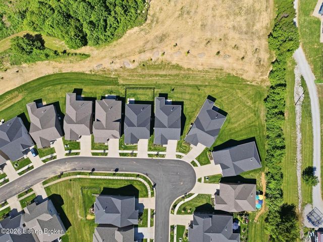 1339 Helm Place Ln, Louisville, KY 40299