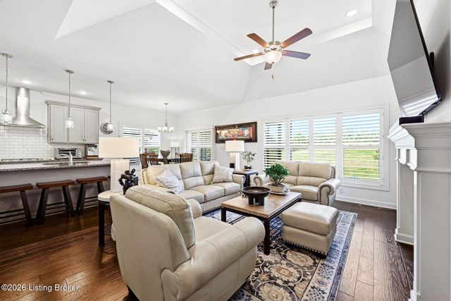 1339 Helm Place Ln, Louisville, KY 40299
