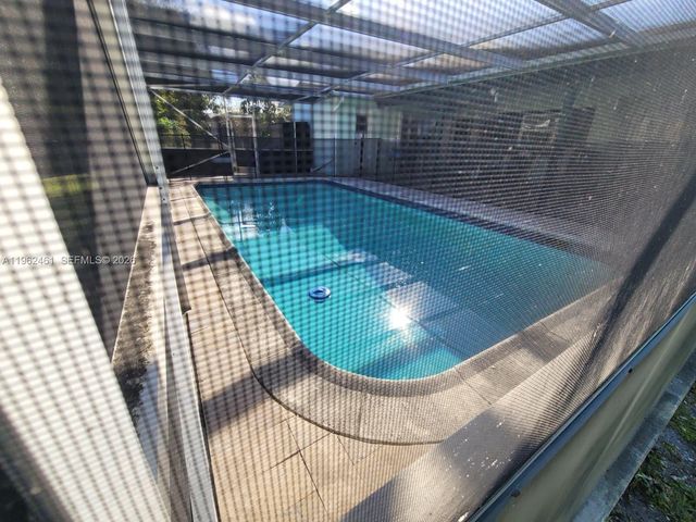 9161 NW 26th Pl, Sunrise, FL 33322