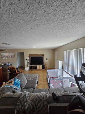 9161 NW 26th Pl, Sunrise, FL 33322