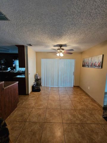 9161 NW 26th Pl, Sunrise, FL 33322
