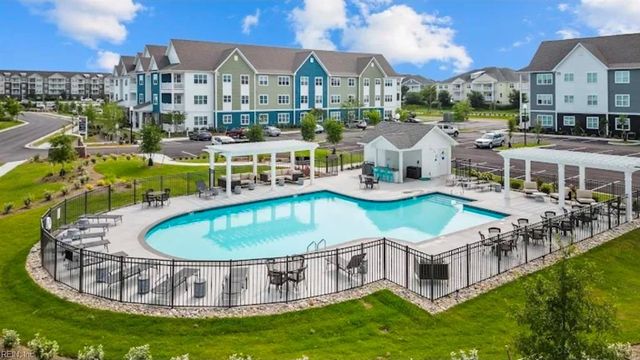 1725 Dromolin Dr 203, Virginia Beach, VA 23456