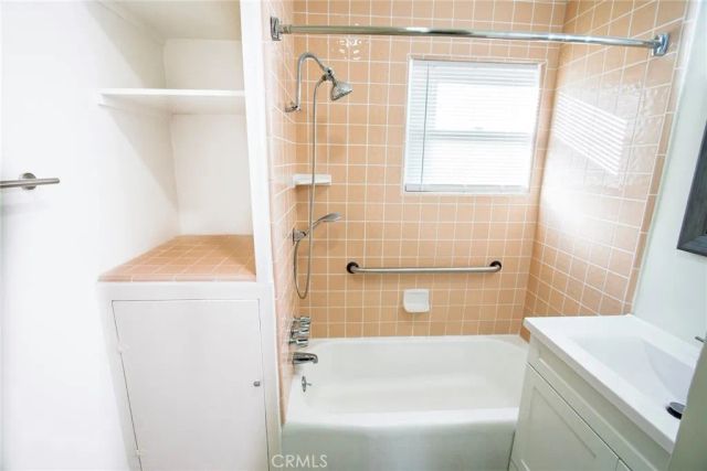 225 Barry, Ventura, CA 93001