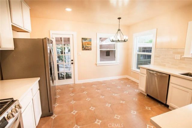 225 Barry, Ventura, CA 93001