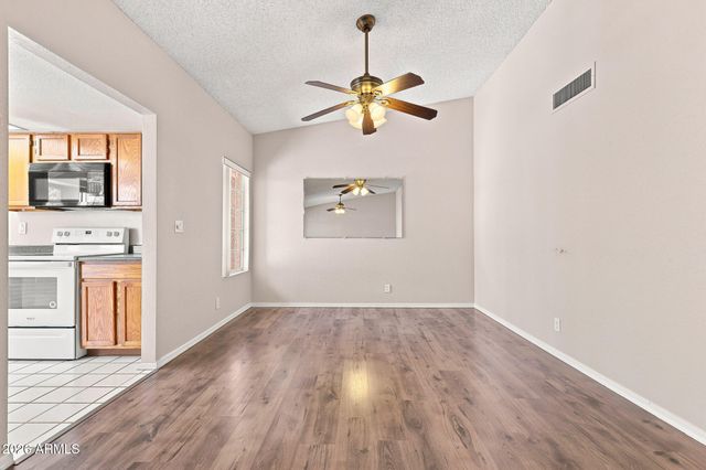 2059 E BROWN Road 16, Mesa, AZ 85213
