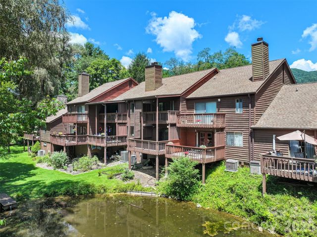 36 Meadows Lane, Maggie Valley, NC 28751