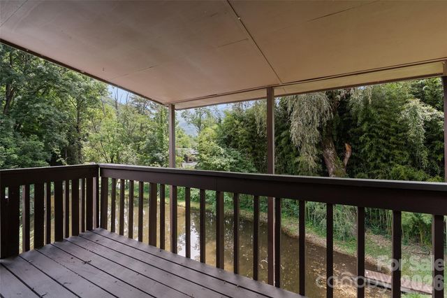 36 Meadows Lane, Maggie Valley, NC 28751
