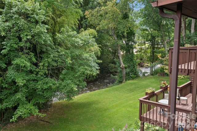 36 Meadows Lane, Maggie Valley, NC 28751